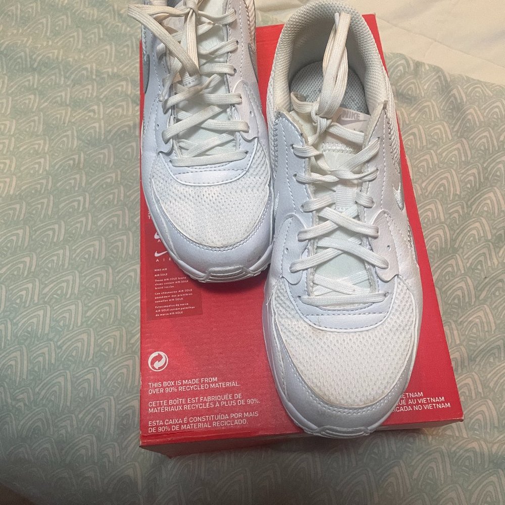 Nike Women's Air Max Excee Sneakers - ** mismatched size ** 7.5 and a 7